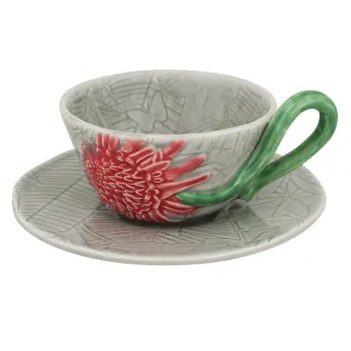 Tea cup and saucer, ginger...